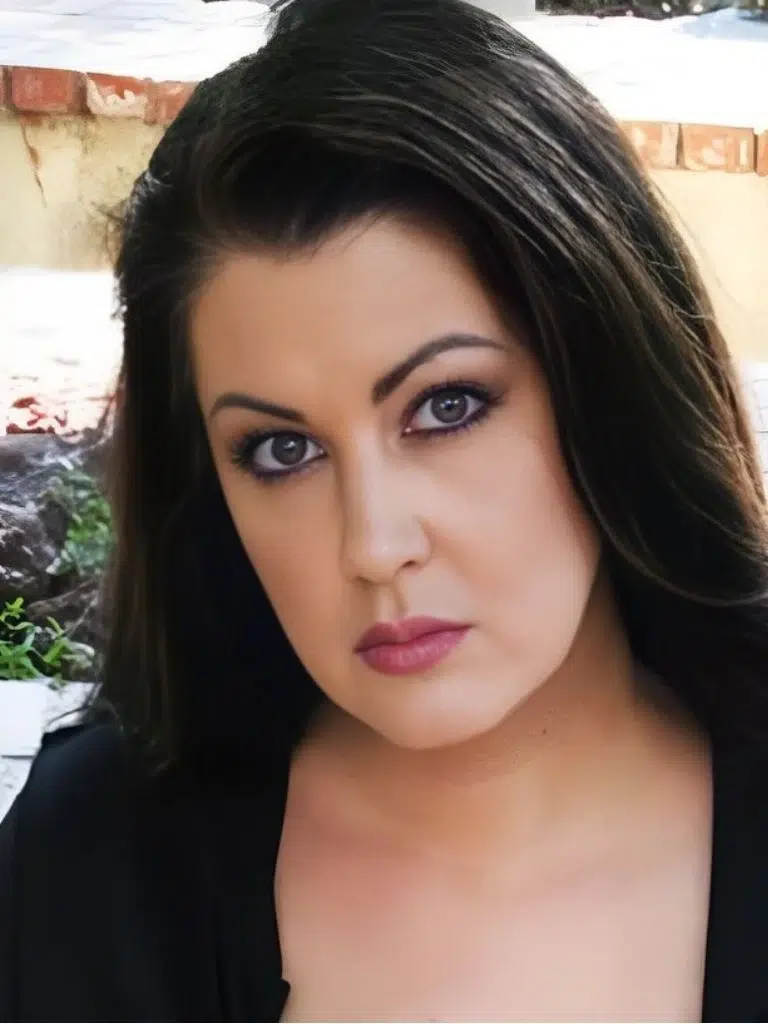 Zenova Braeden Biography: Wiki, Age, Career, Height, Weight, Husband, Net Worth & More